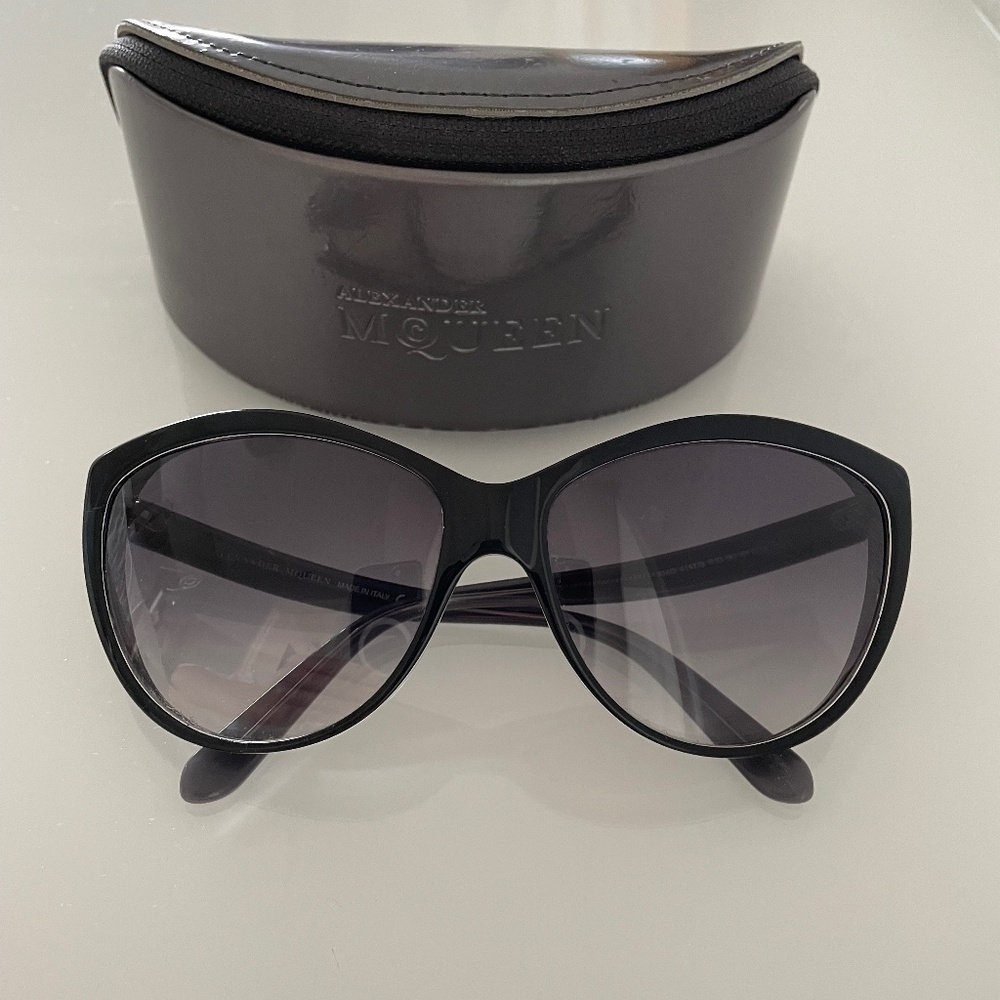 Alexander McQueen Sunglasses - Cat Eye